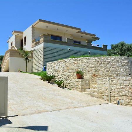 Villa Ikaros Kalamítsion Amigdhálion エクステリア 写真